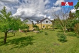 Pronájem bytu 2+kk 45 m² s bazénem a zahradou HK, Na Rybárně