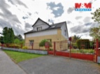 Pronájem bytu 2+kk 45 m² s bazénem a zahradou HK, Na Rybárně