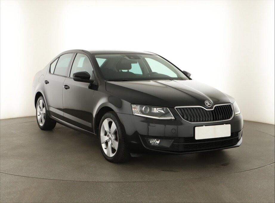 Skoda Octavia, 2.0 TDI, ČR,2.maj, Navi, Bi-Xenony,