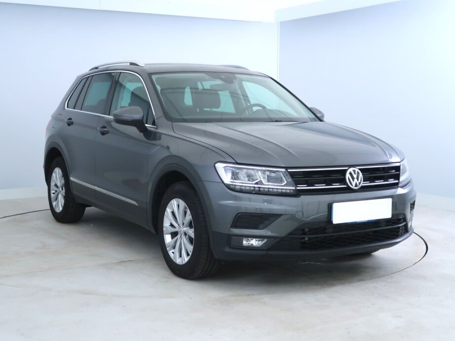 VW Tiguan, 2.0 TSIComfortline ,, SUV, Benzín