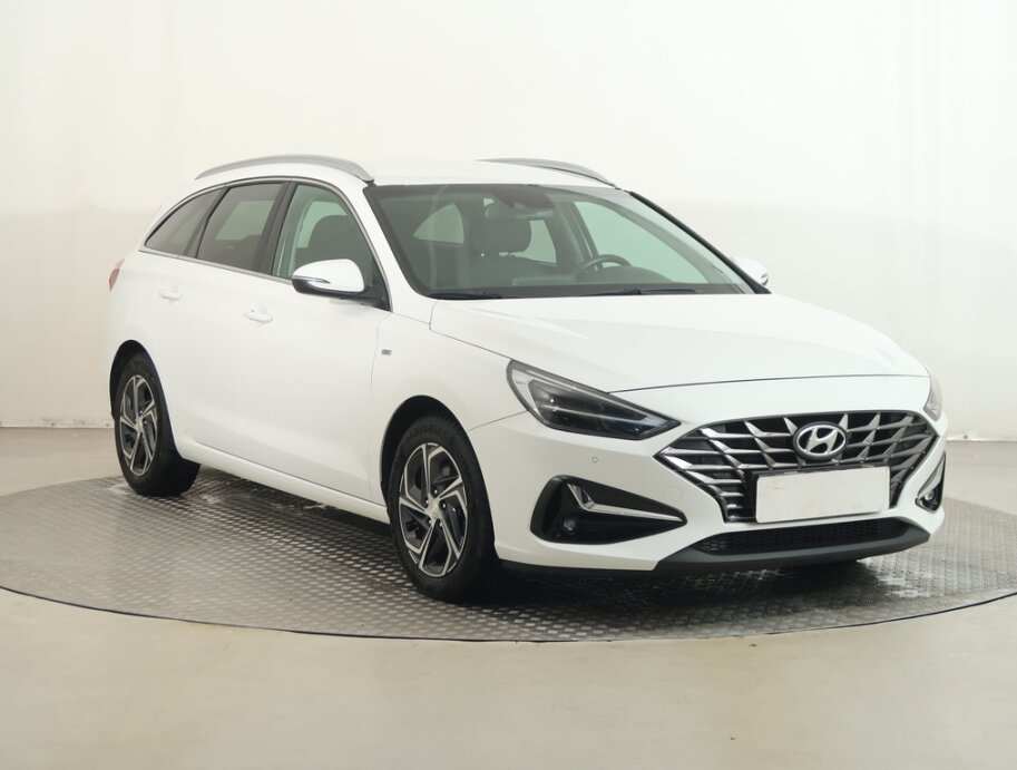 Hyundai i30, 1.5 T-GDI MHEVSmart , ČR,1.maj, Serv