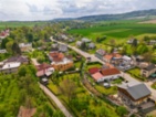 Prostorný dvougenerační dům s velkou zahradou a skvělou dostupností, Vražné.