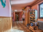 Prostorný dvougenerační dům s velkou zahradou a skvělou dostupností, Vražné.