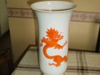 Váza červeným drakem  míšenský porcelán