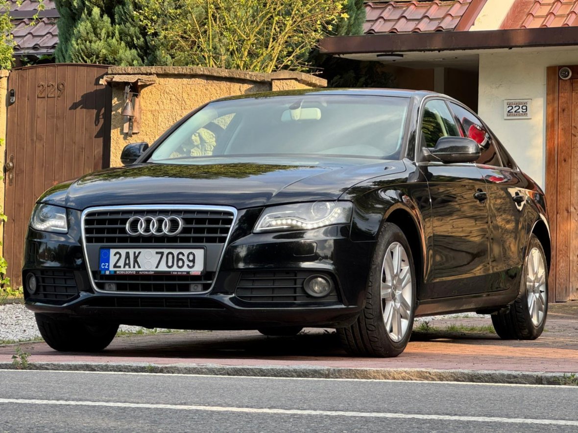Audi A4, 2.0TDi ČR VÝBAVA SERVIS ČIDLA, kombi,