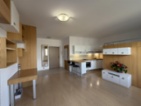 Pronájem světlé garsoniery 32m2, Prorektorská, Praha 10, zařízená, balkon 4m2, parkovací stání
