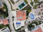 Architektonický skvost nad ikonickým Sveti Stefanem