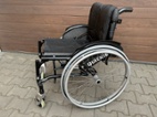 Mechanický invalidní vozík bez podnoží