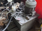 Ohýbačka plechů hydraulická