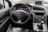 Peugeot 5008, SUV, nafta