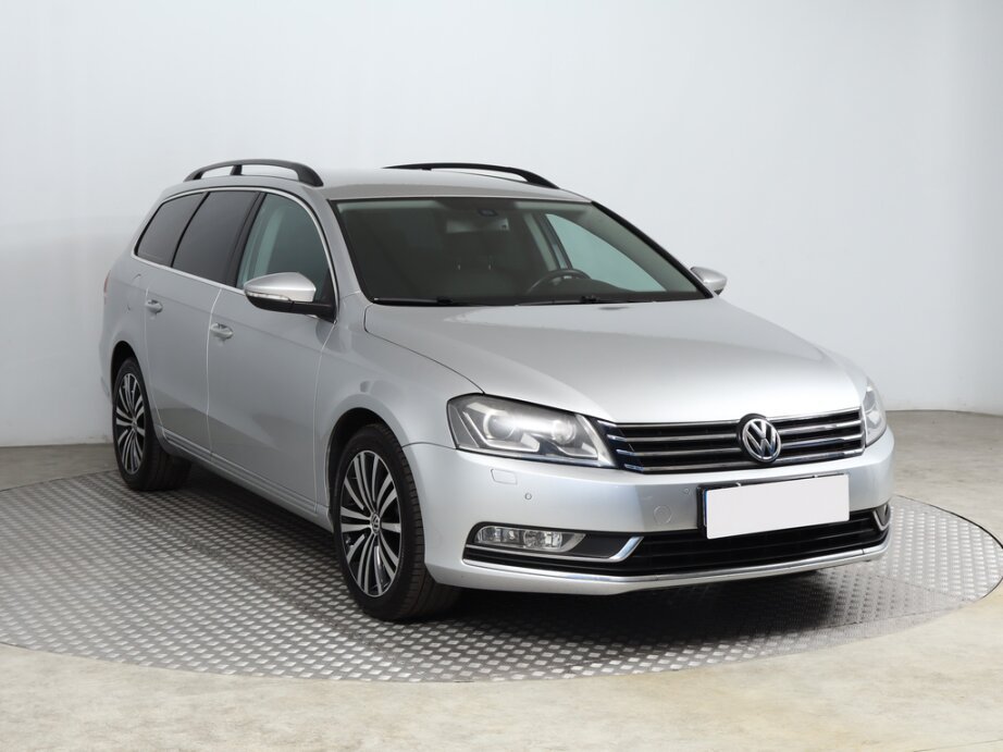VW Passat, 2.0 TDIComfortline , Serv.kniha,, Combi