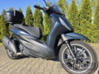 Piaggio Beverly 400, skútr
