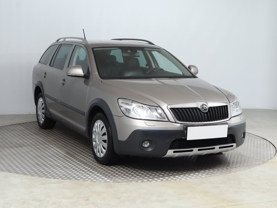 Skoda Octavia, 2.0 TDIScout , 4X4, Automat,, Combi