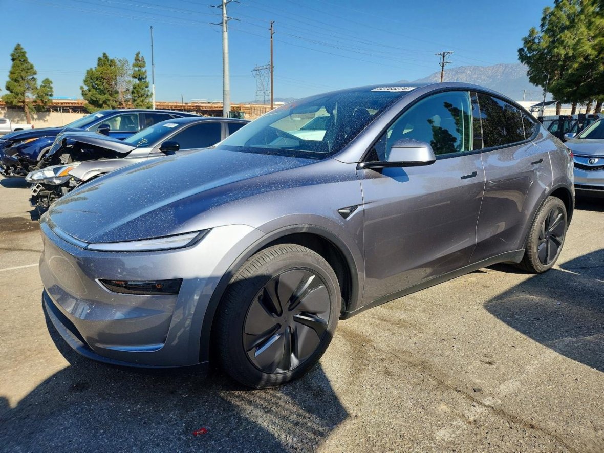 Tesla Model Y, SUV, elektro