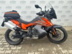 KTM 890 Adventure, silniční enduro