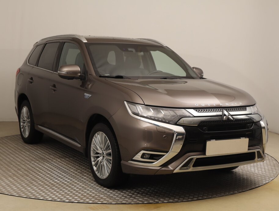 Mitsubishi Outlander, 2.4 PHEV,, SUV, Benzín