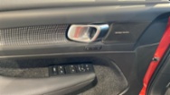 Volvo XC40, PLUS DARK, B4 FWD, 145+10 kW /, SUV,