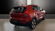 Volvo XC40, PLUS DARK, B4 FWD, 145+10 kW /, SUV,