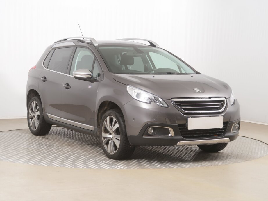 Peugeot 2008, 1.2 PureTech, ČR,1.maj, Serv.kniha,