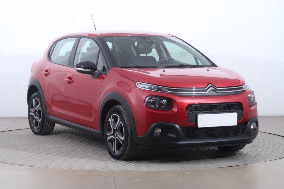 Citroen C3, 1.2 PureTechShine , ČR,2.maj, Tempomat