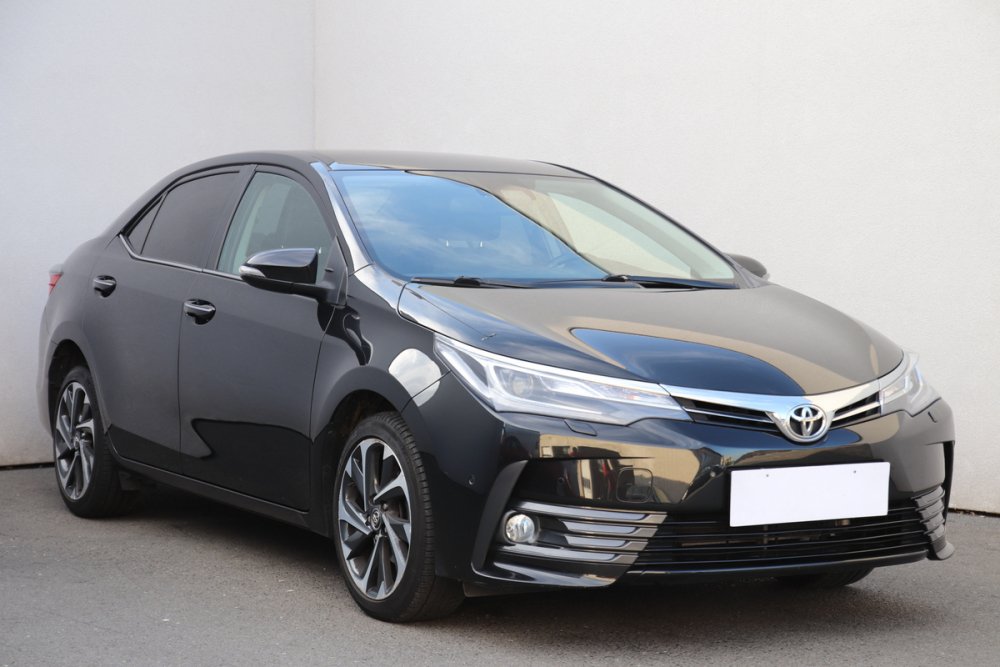 Toyota Corolla, 1.6, 1.maj,ČR, sedan, benzín