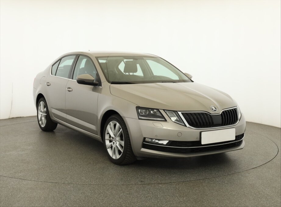 Skoda Octavia, 1.6 TDI, ČR,1.maj, Serv.kniha, Navi