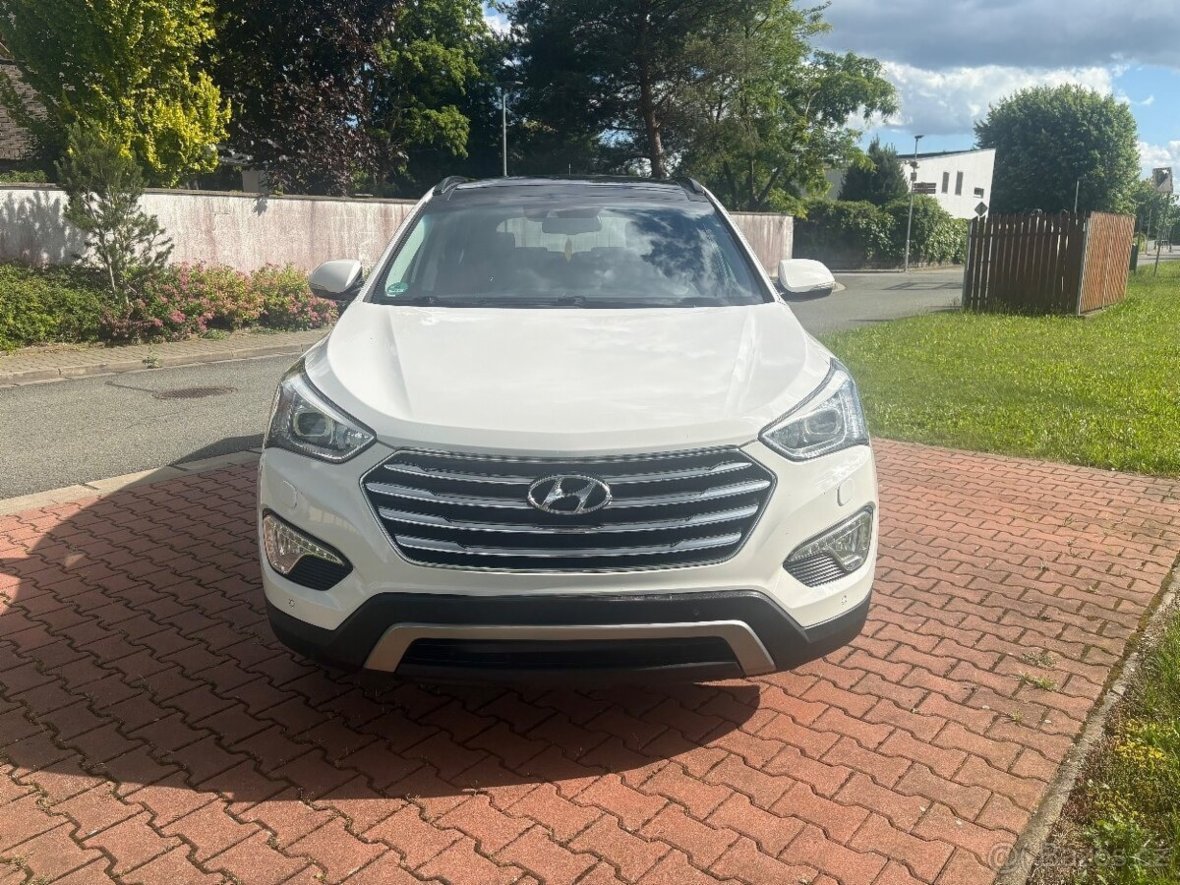 Hyundai Grand Santa Fe 2,2 CRDi 4x4 7míst tažné