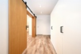 Bydlení Smetánka, prostorný byt 4+kk, 143 m2 + terasa 41 m2, 2× garážové stání, Praha 9  H