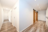 Bydlení Smetánka, prostorný byt 4+kk, 143 m2 + terasa 41 m2, 2× garážové stání, Praha 9  H