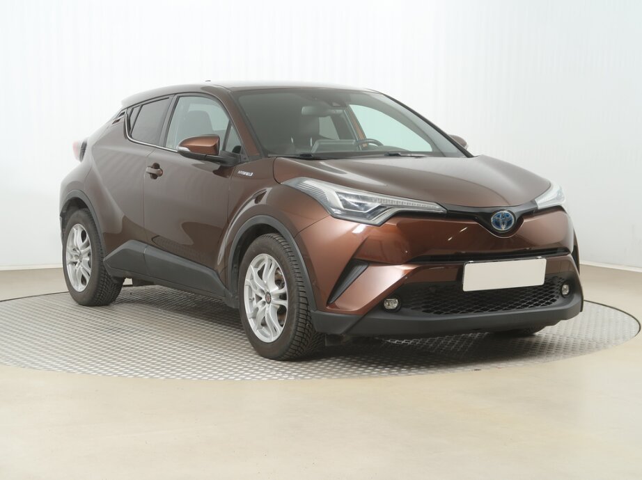 Toyota C-HR, 1.8 Hybrid, Automat, ČR,2.maj,, SUV,