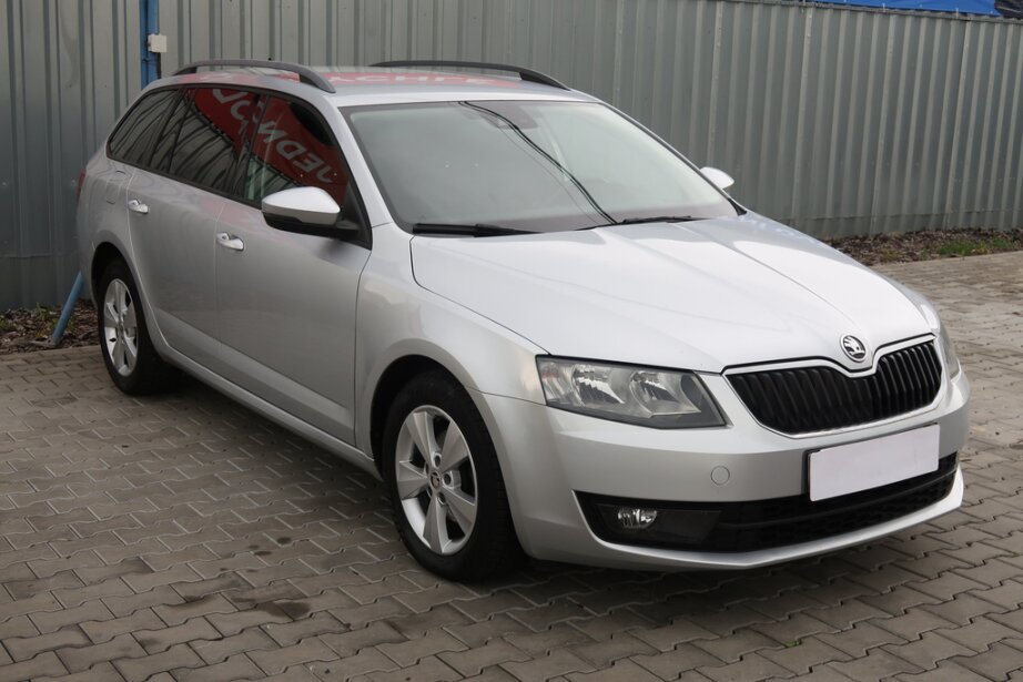 Skoda Octavia, 1.6 TDI, Serv.kniha, Navi, Klima,,