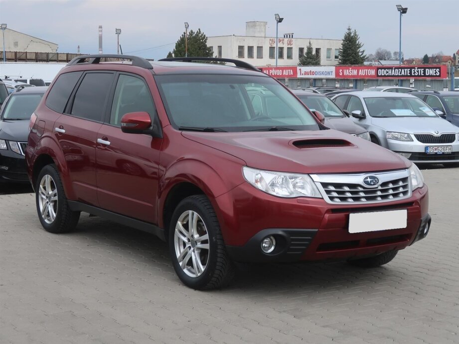 Subaru Forester, 2.0 d, 4X4, Serv.kniha, Xenony,,