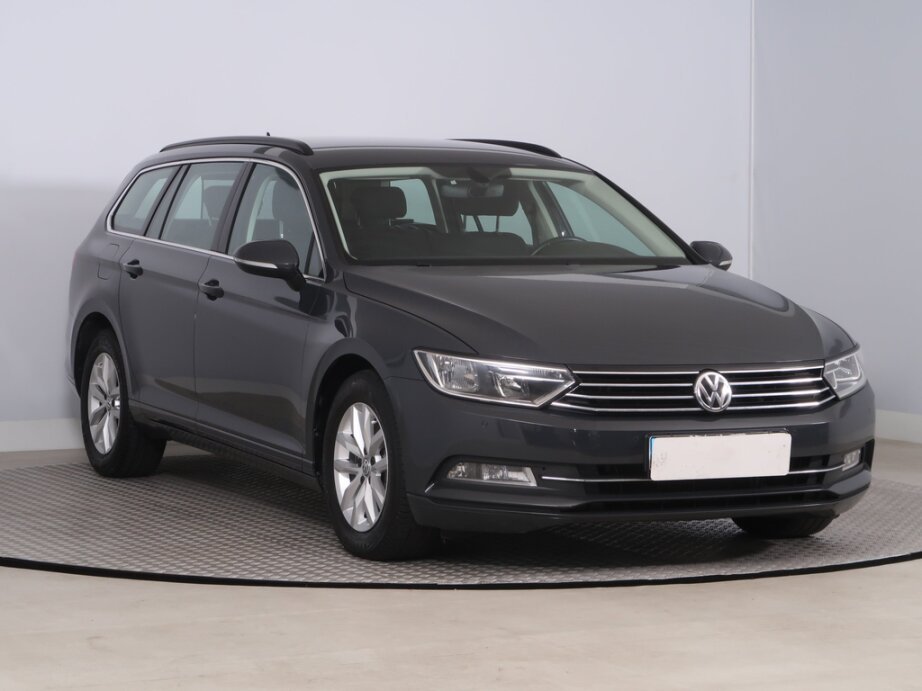 VW Passat, 2.0 TDIComfortline , Navi, Tempomat,,