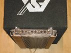 Subwoofer se zesilovačem a kabeláží