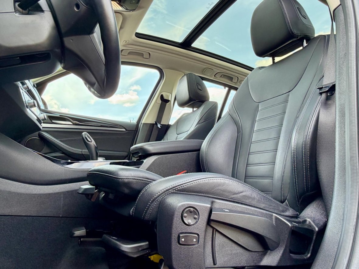 BMW X3, 20d PANO HeadUp Tažné Kamera, SUV, nafta
