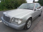 Mercedes-Benz Třídy E, E 200 D, sedan, benzin