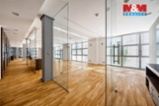 Kanc. prostor 708 m², ul. Horní náměstí