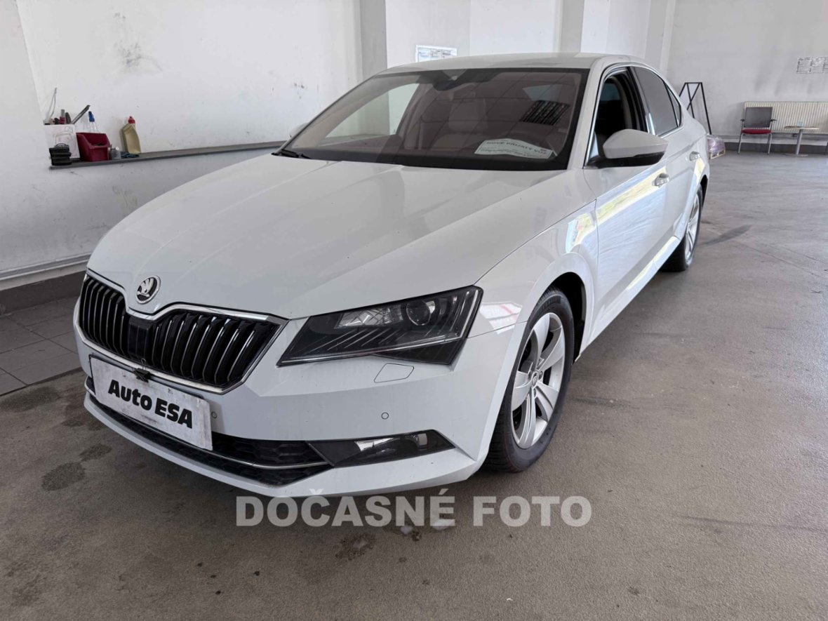 Škoda Superb III, 2.0TDi, ČR, liftback, nafta