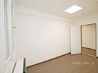 Pronájem nebytových prostor 146 m2 v bytovém domě ve velmi klidné části Dejvic