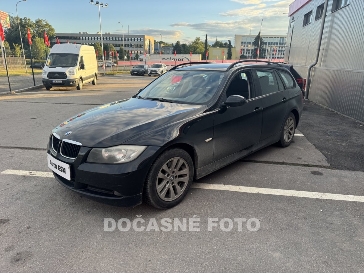 BMW Řada 3, 318i 2.0 i, AC, temp, kombi, benzín