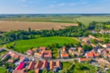 Stavební parcela 1 088 m² s garáží a vlastní studnou – Kokovice (okres Kladno)