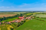 Stavební parcela 1 088 m² s garáží a vlastní studnou – Kokovice (okres Kladno)
