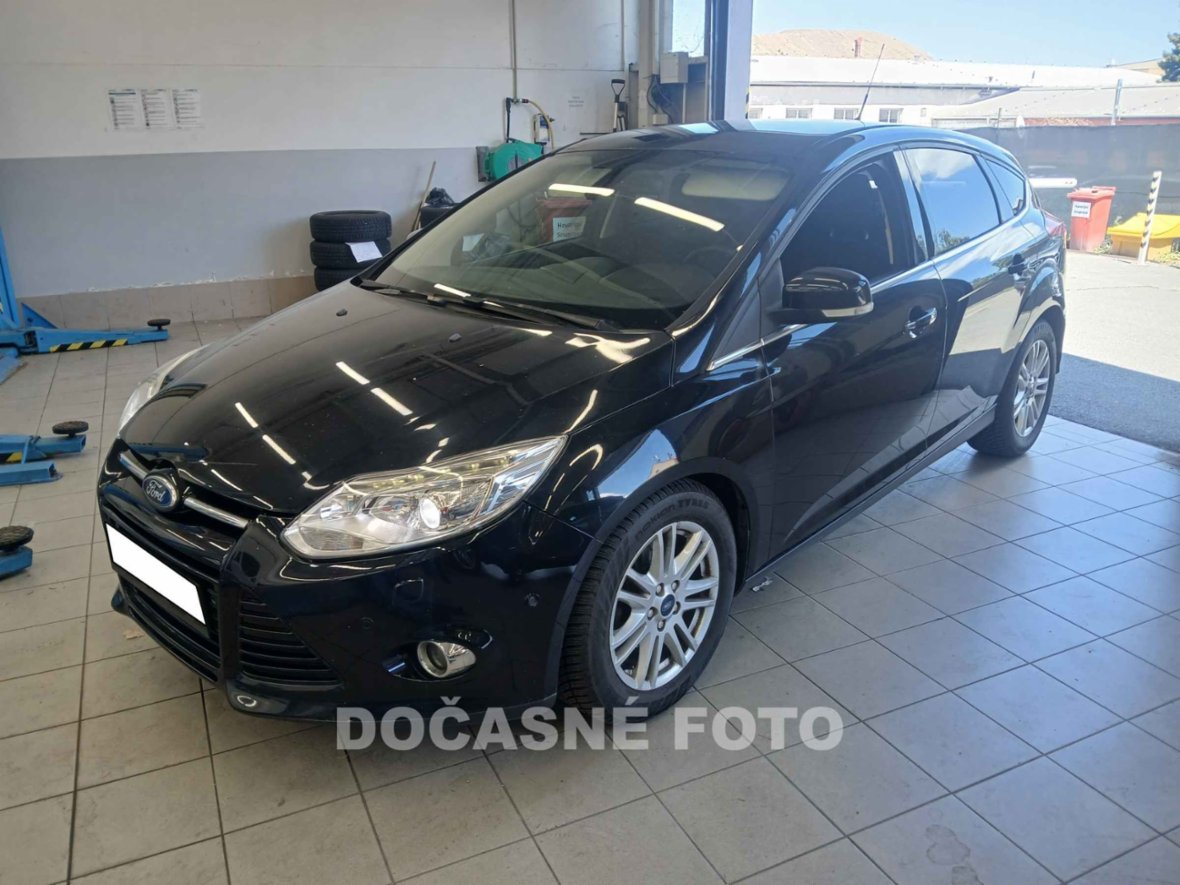 Ford Focus, 1.6 TDCI, servis.kniha, hatchback,