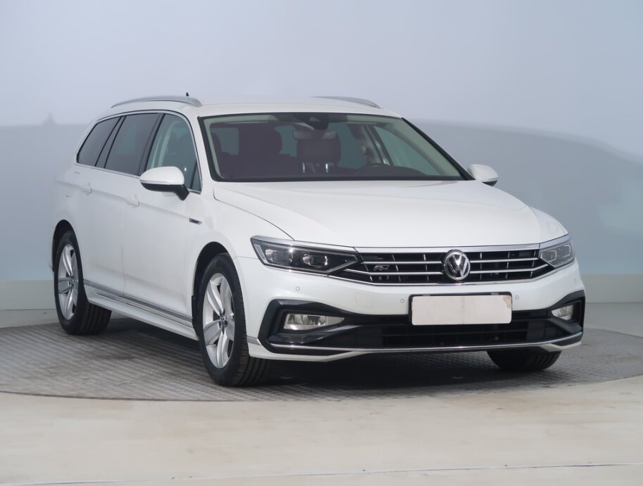 VW Passat, 1.5 TSIR-Line ,, Combi, Benzín