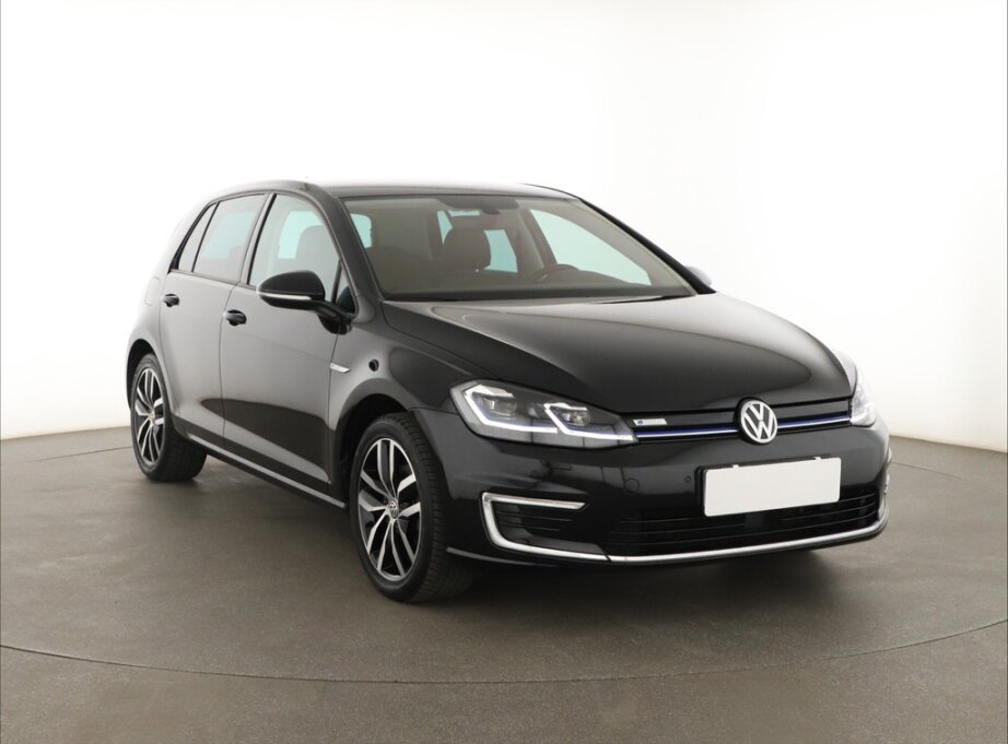VW e-Golf, 32 kWh - 37 Ah, SoH 86%, Automat, Kůže,