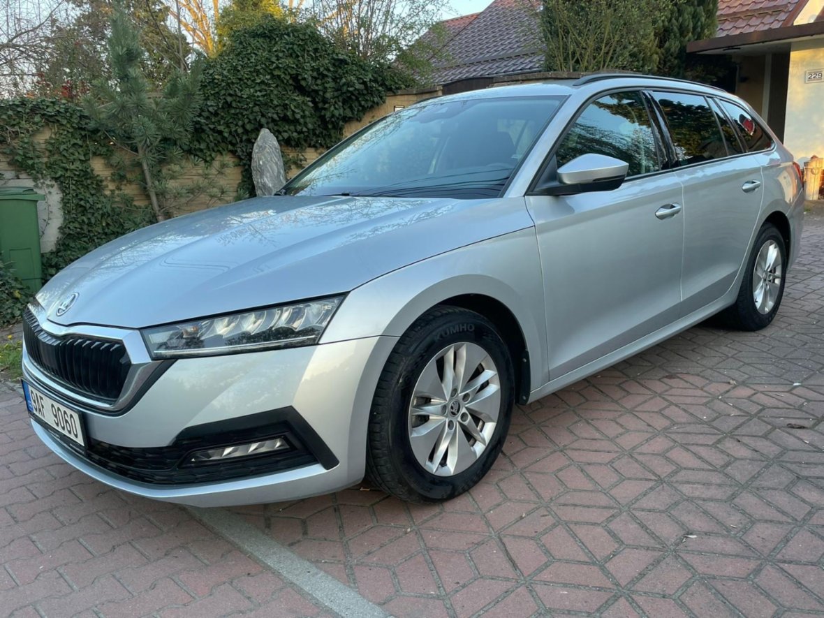 Škoda Octavia, 1.5TSi 1.MAJ ČR NEBOUR. ZÁRUKA,
