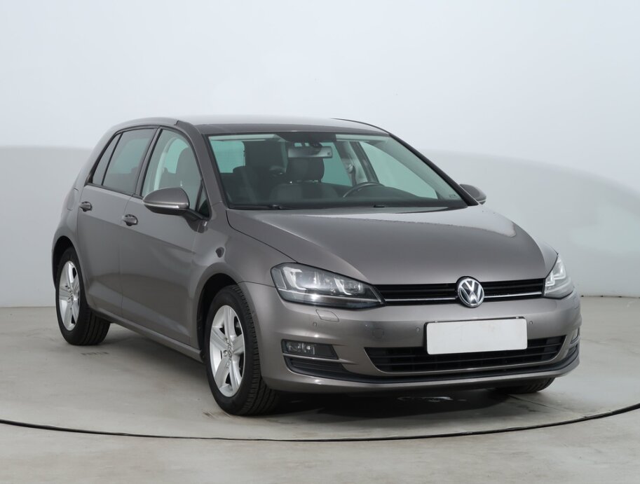 VW Golf, 1.4 TSI, Serv.kniha, Park. senzory,