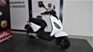 Piaggio, skútr