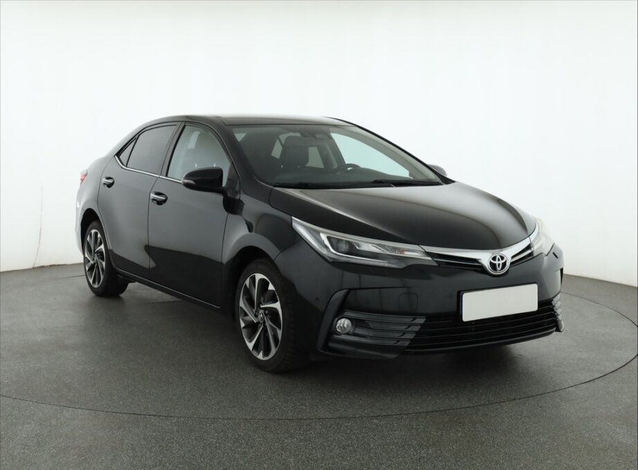 Toyota Corolla, 1.6 Valvematic, ČR,1.maj, Serv