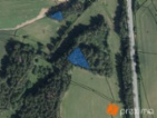 Prodej 4/7 pozemků 862 m2.